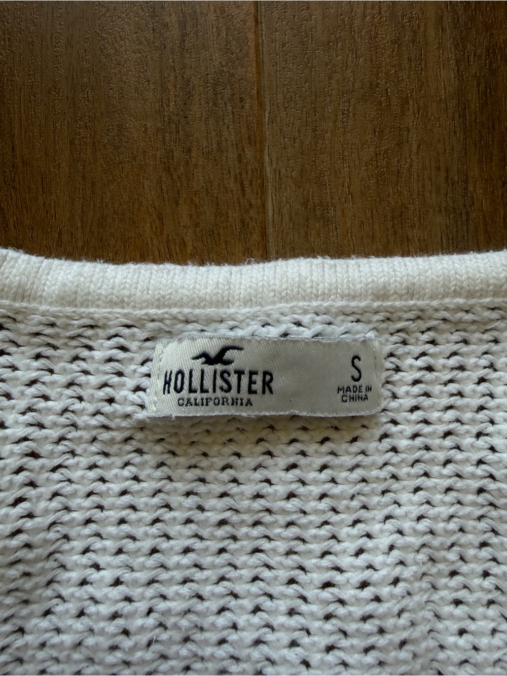 Hollister White Knit Cropped Long Bell Sleeve Top Scoop Neck Bohemian Coastal - Picture 7 of 7